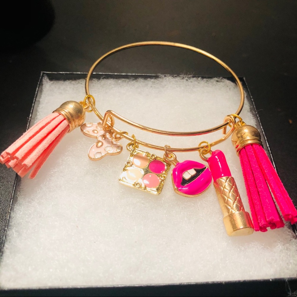 [SOLD] ‼️6 for $20‼️ Expandable Bracelet